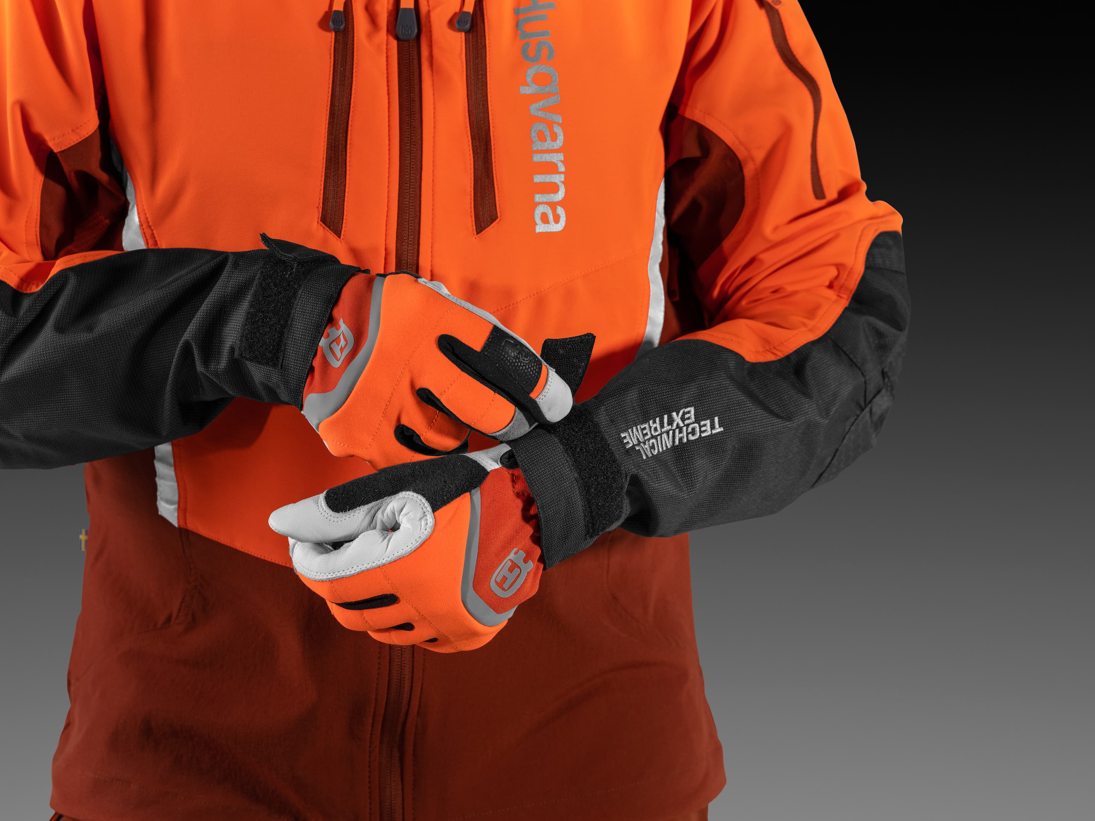 Hook and loop on the wrists and elastic drawstrings at the waist for perfect fit adjustment. image